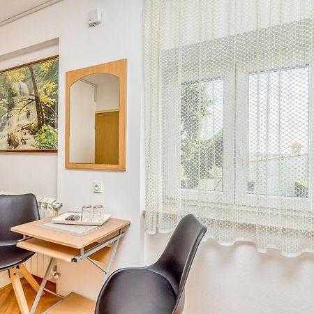 Matea Rooms Funtana Εξωτερικό φωτογραφία