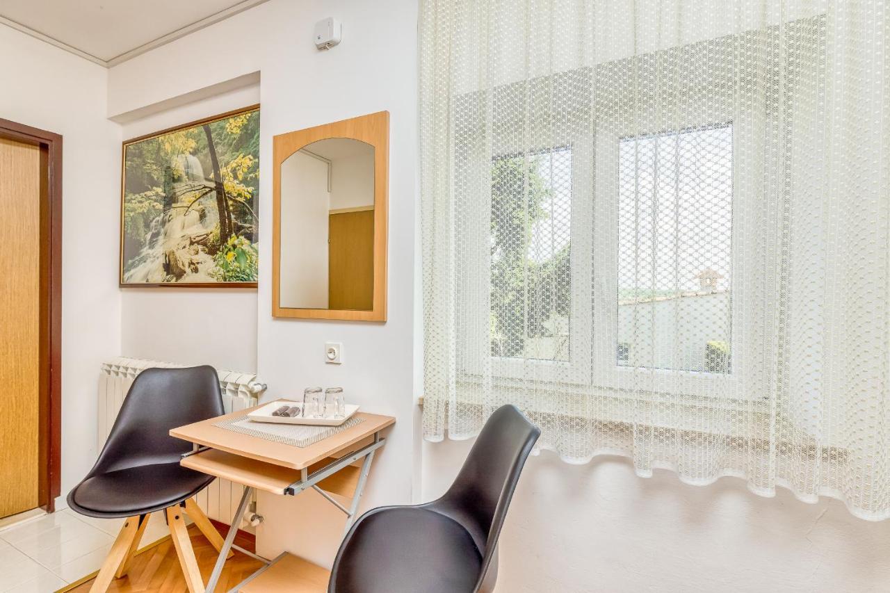 Matea Rooms Funtana Εξωτερικό φωτογραφία